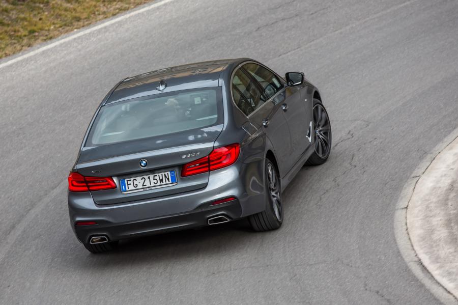  BMW 530d xDrive Sedan M Sport 2017 года  (WW) (фото 18 из 41)
